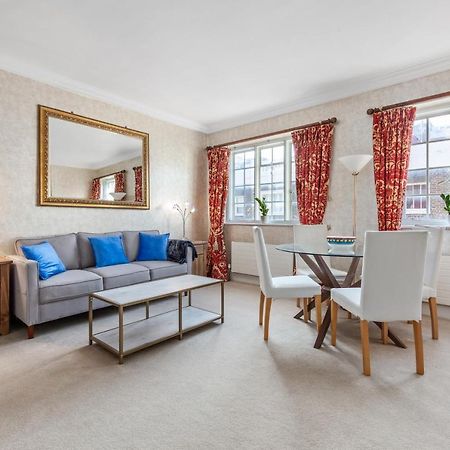 The Mayfair Large Snug Лондон Екстериор снимка