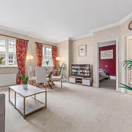 The Mayfair Large Snug Лондон Екстериор снимка