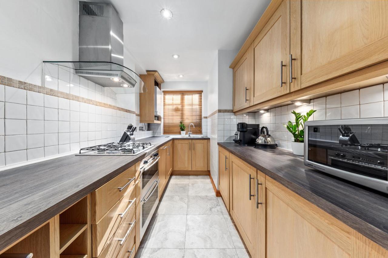 The Mayfair Large Snug Лондон Екстериор снимка