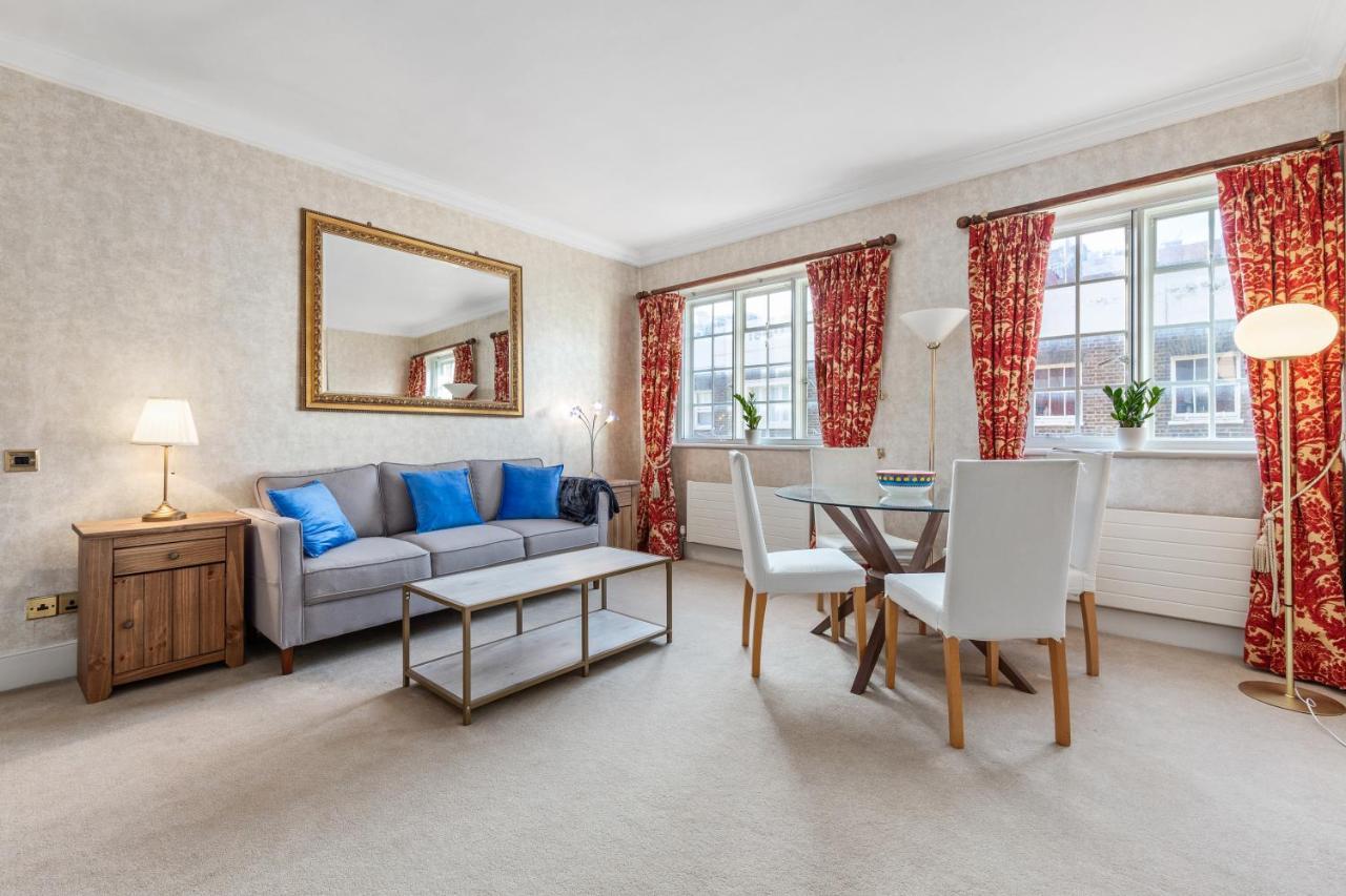 The Mayfair Large Snug Лондон Екстериор снимка