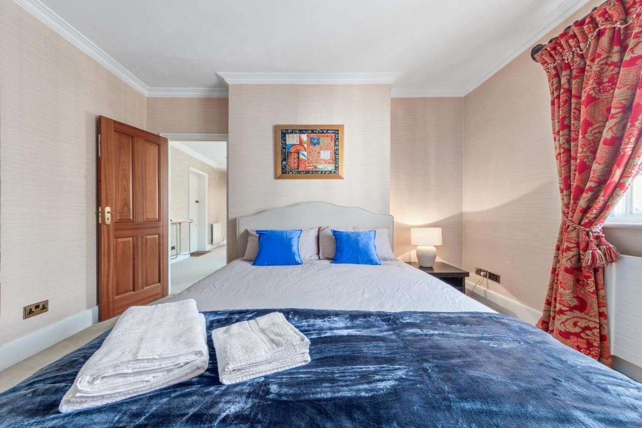 The Mayfair Large Snug Лондон Екстериор снимка
