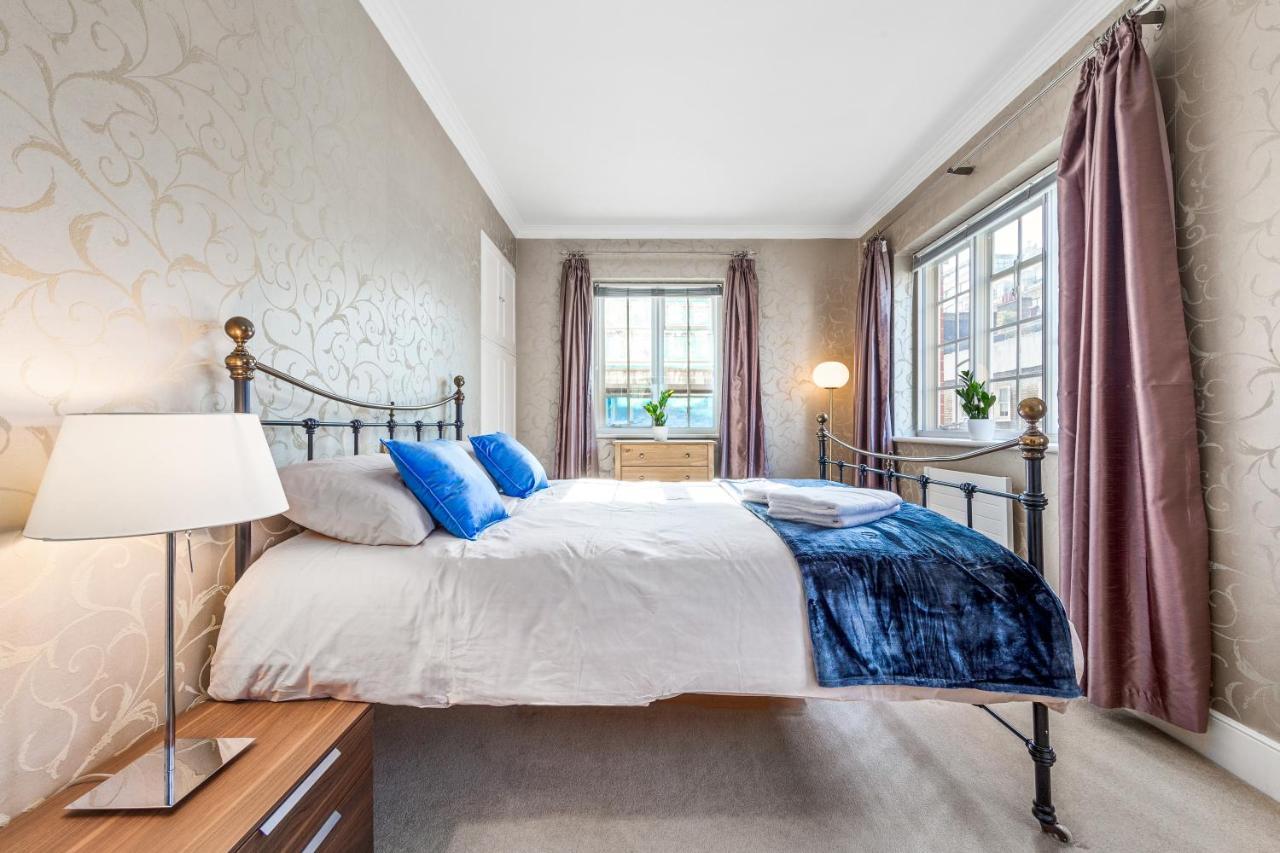 The Mayfair Large Snug Лондон Екстериор снимка