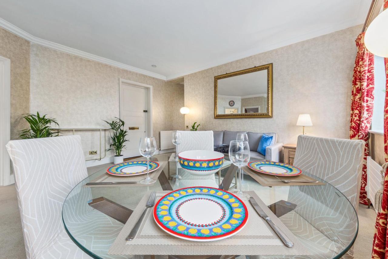 The Mayfair Large Snug Лондон Екстериор снимка